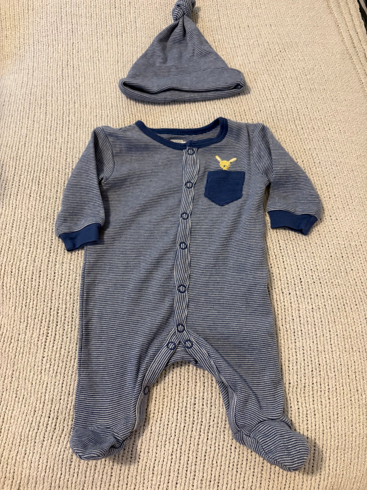 Ensemble pyjama nouveau-née état neuf
