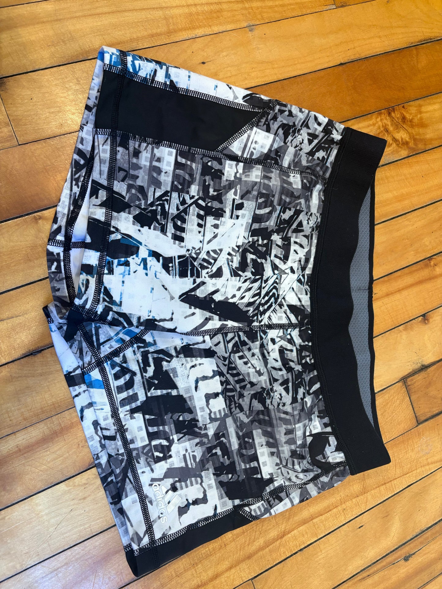 Short techfit adidas large (cmb)