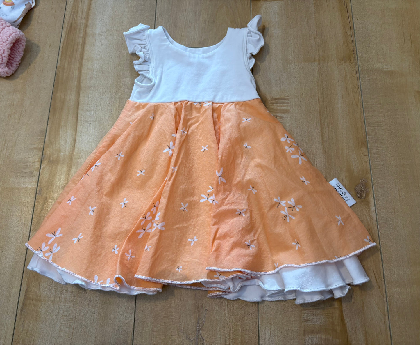 Robe fait par une maman 0-6 mois état neuf