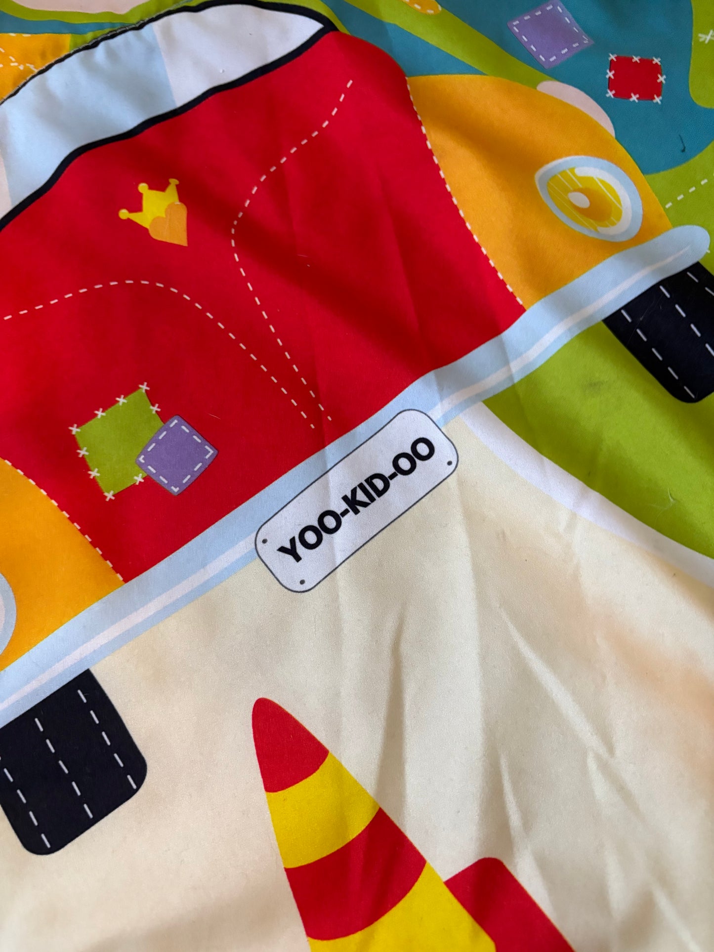 Tapis de jeux pliable yoo-ki-do ce vend 179$ neuf￼