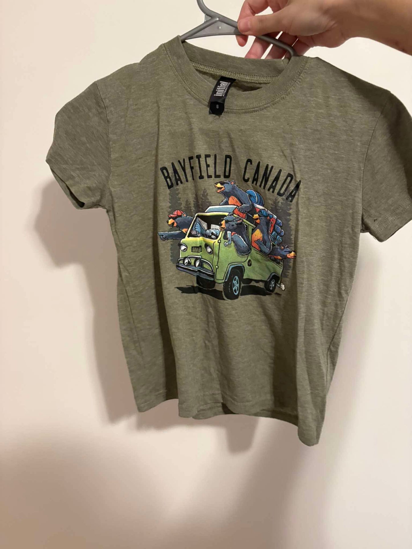 t-shirt initial 8 ans