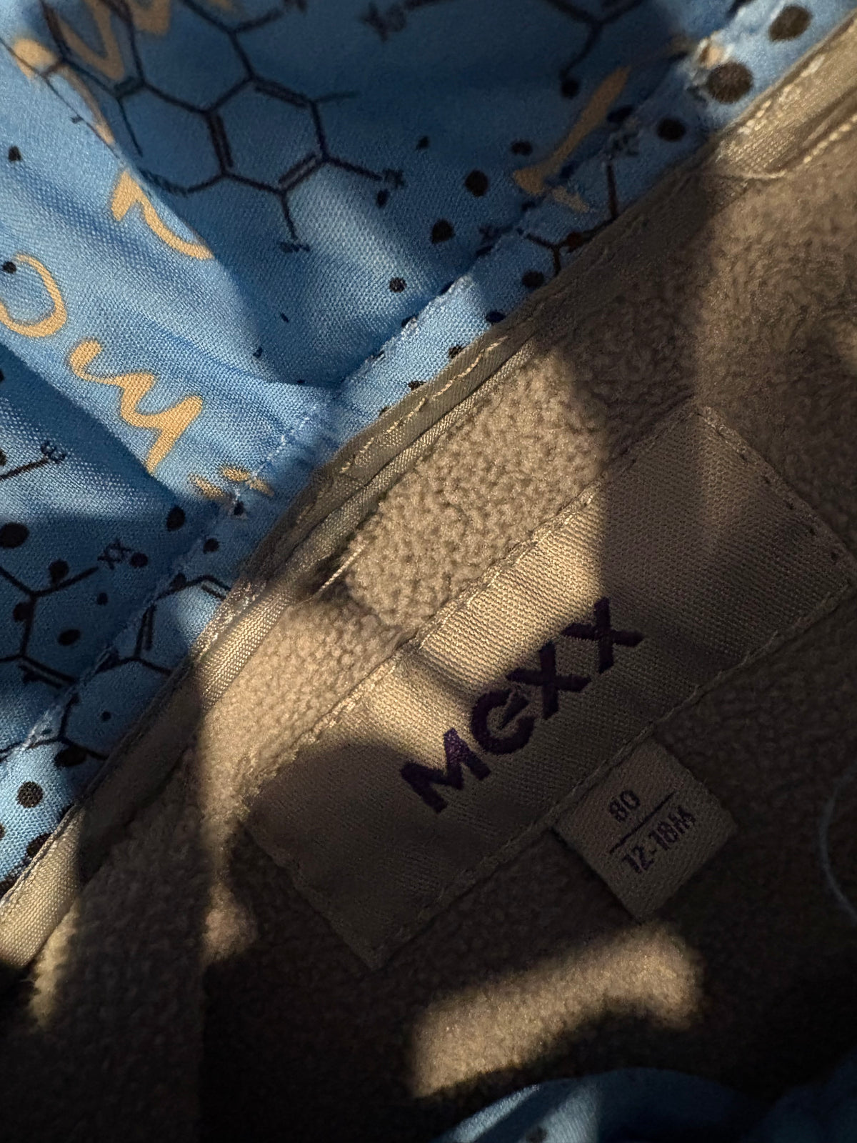Manteau Mexx 12-18 mois (cmb) A donner