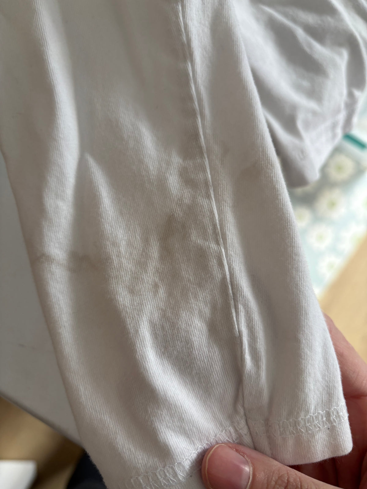 Gilet 7-8 ans imparfait À donner avec achat