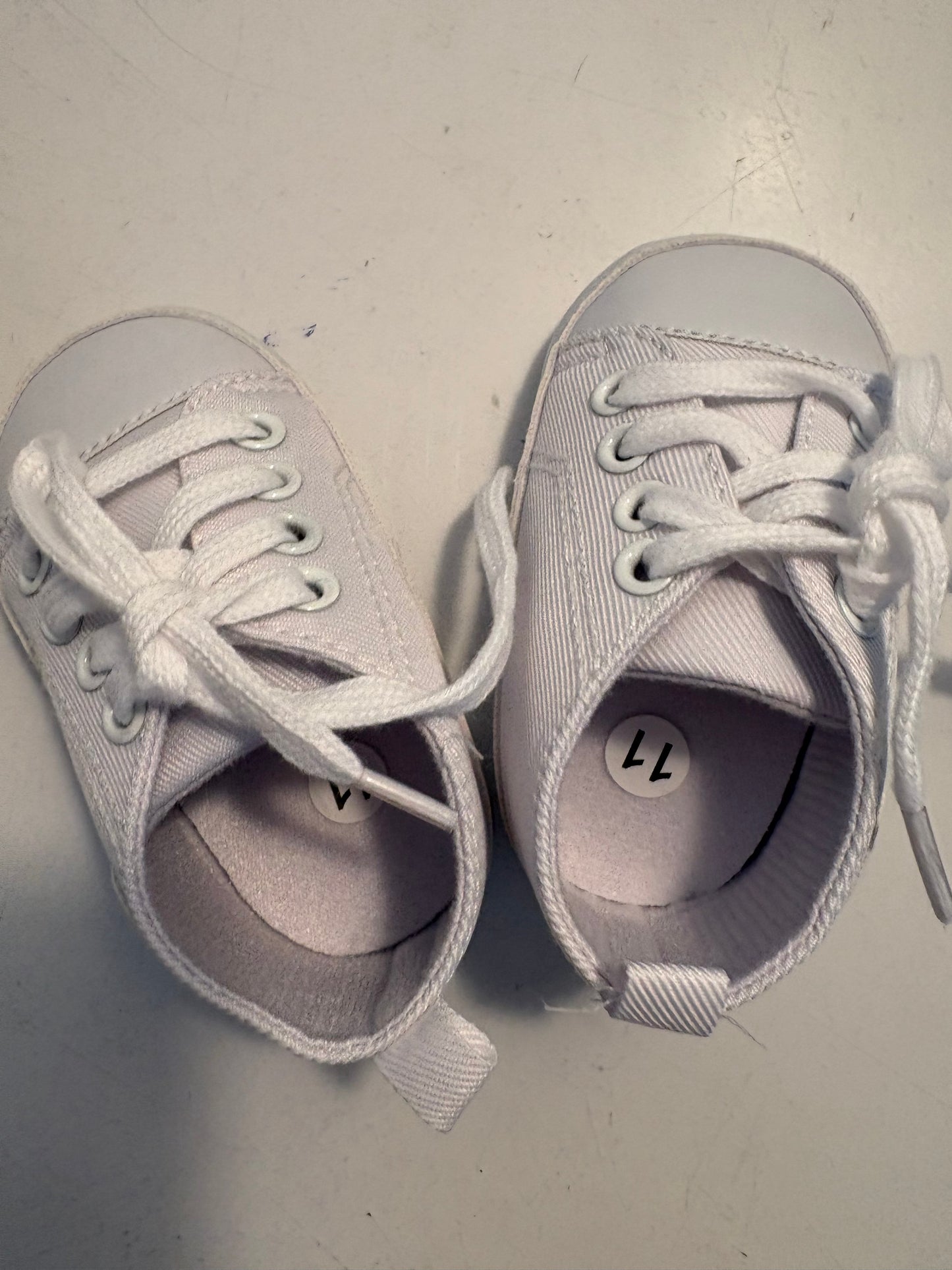 Soulier pour bébé neuf taille 11