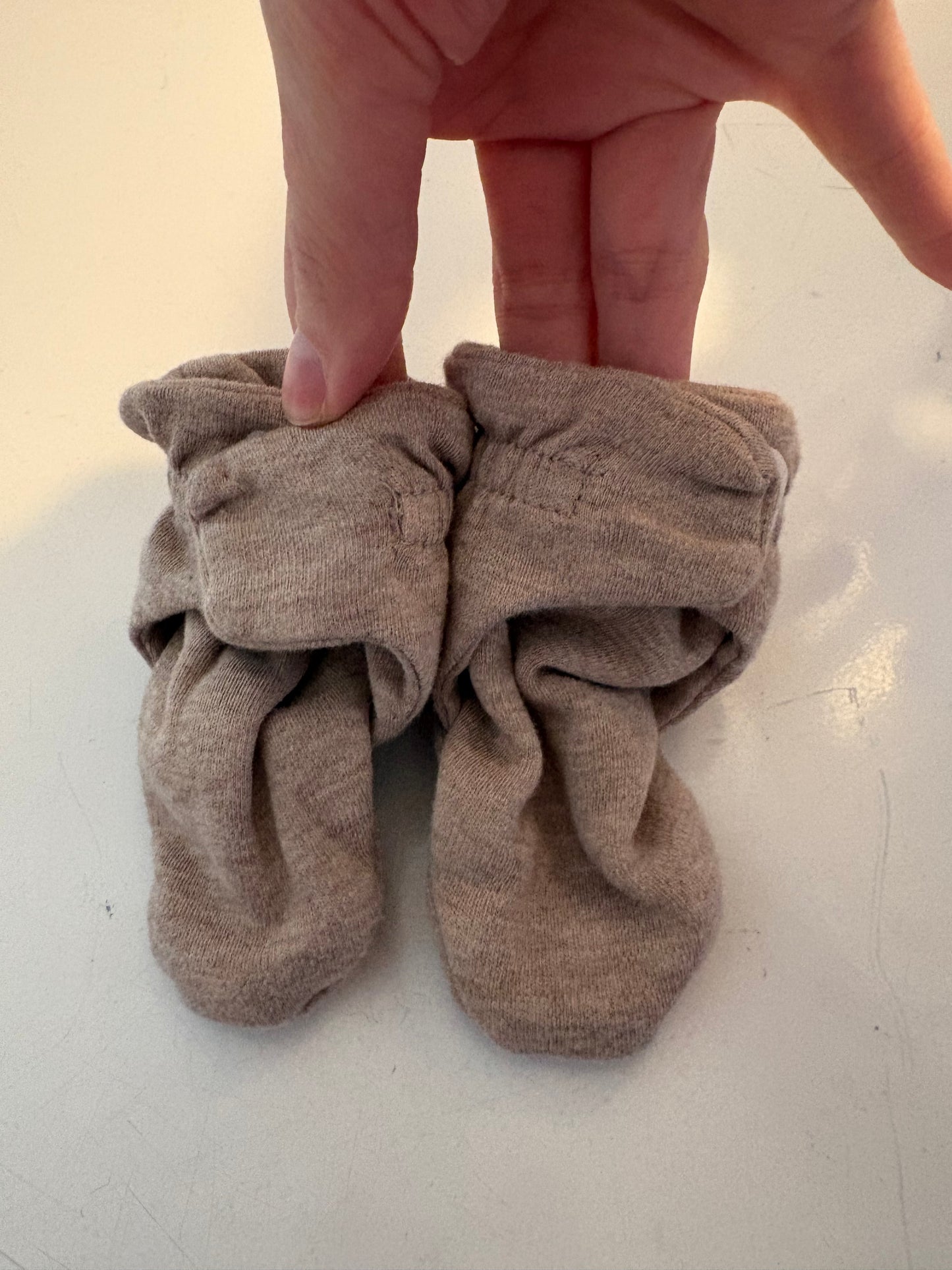 Pantouffle carter’s 0-6 mois état neuf