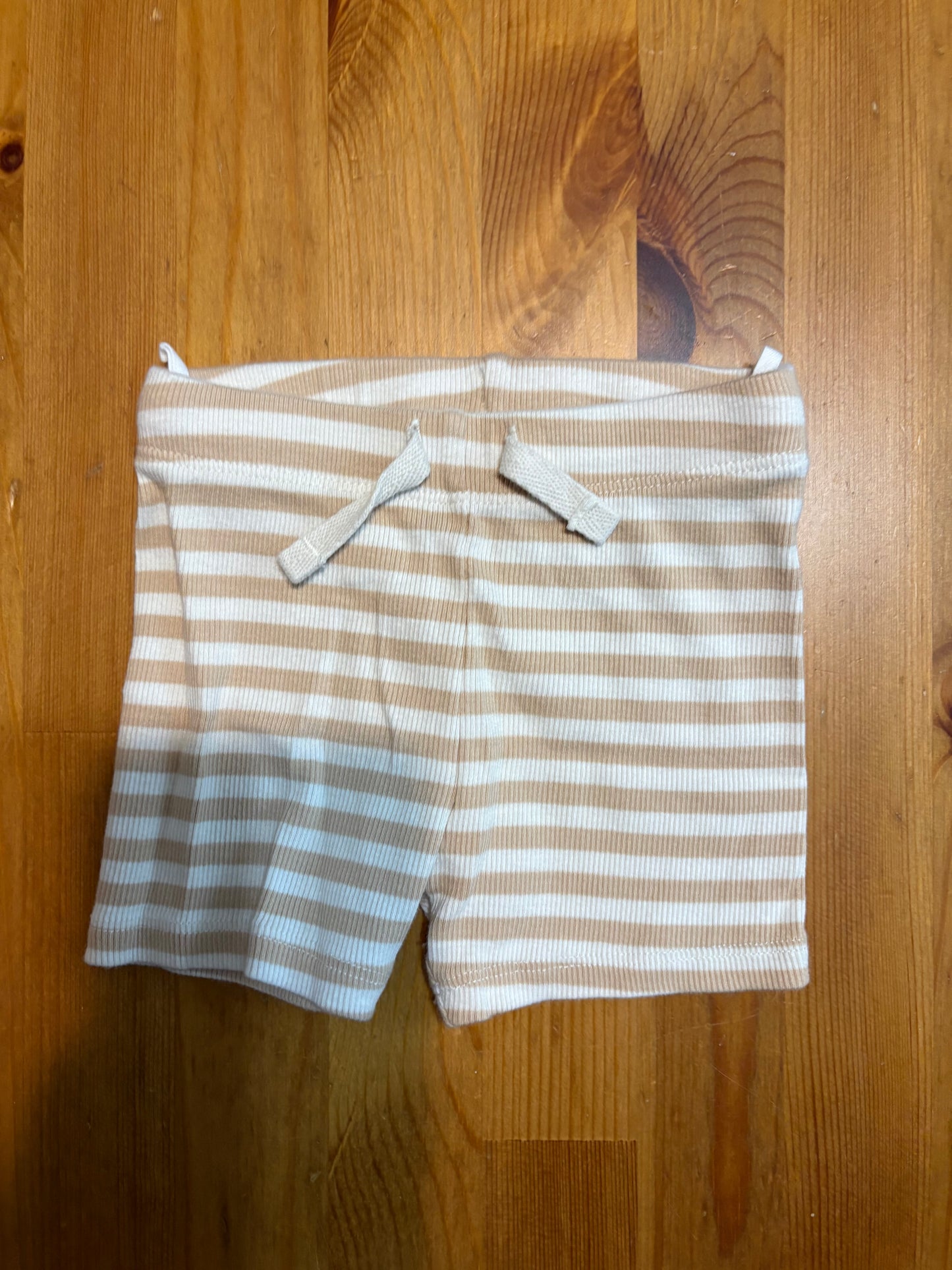 Short h&m 6 mois