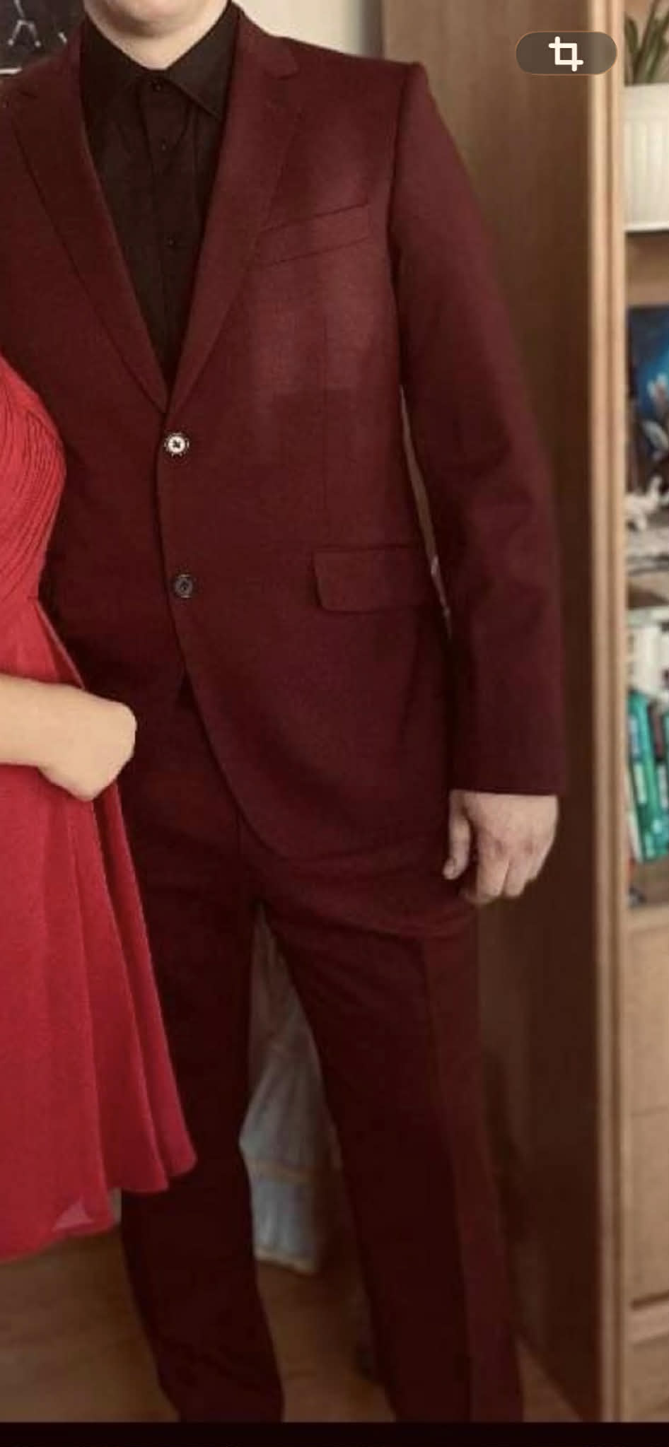 Magnifique habit valeur de 550$ taille 36