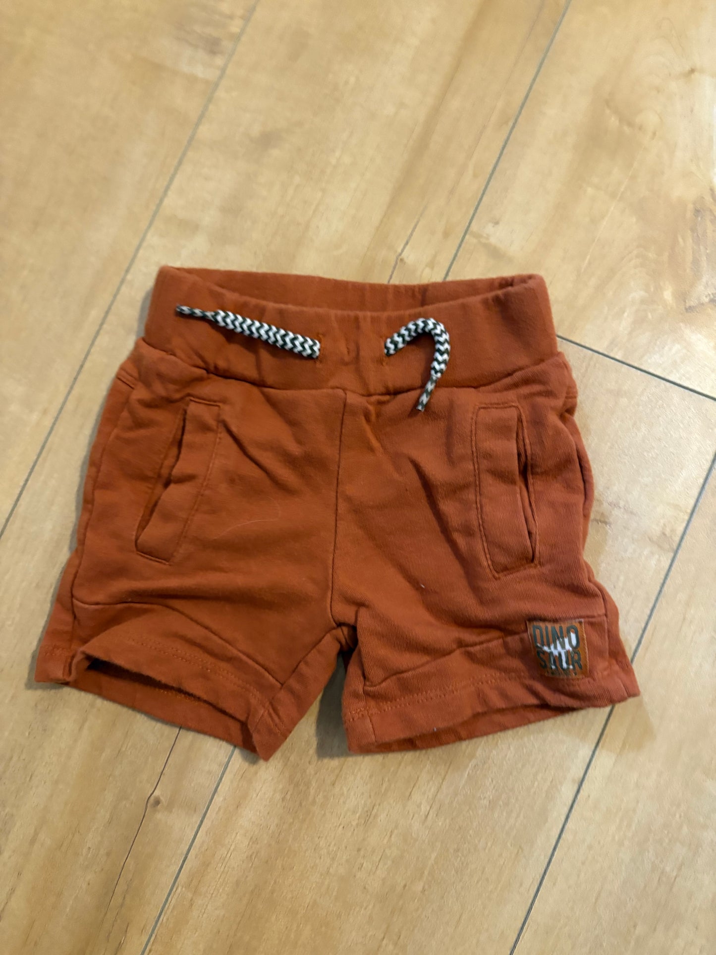 Short dirkje 6 mois