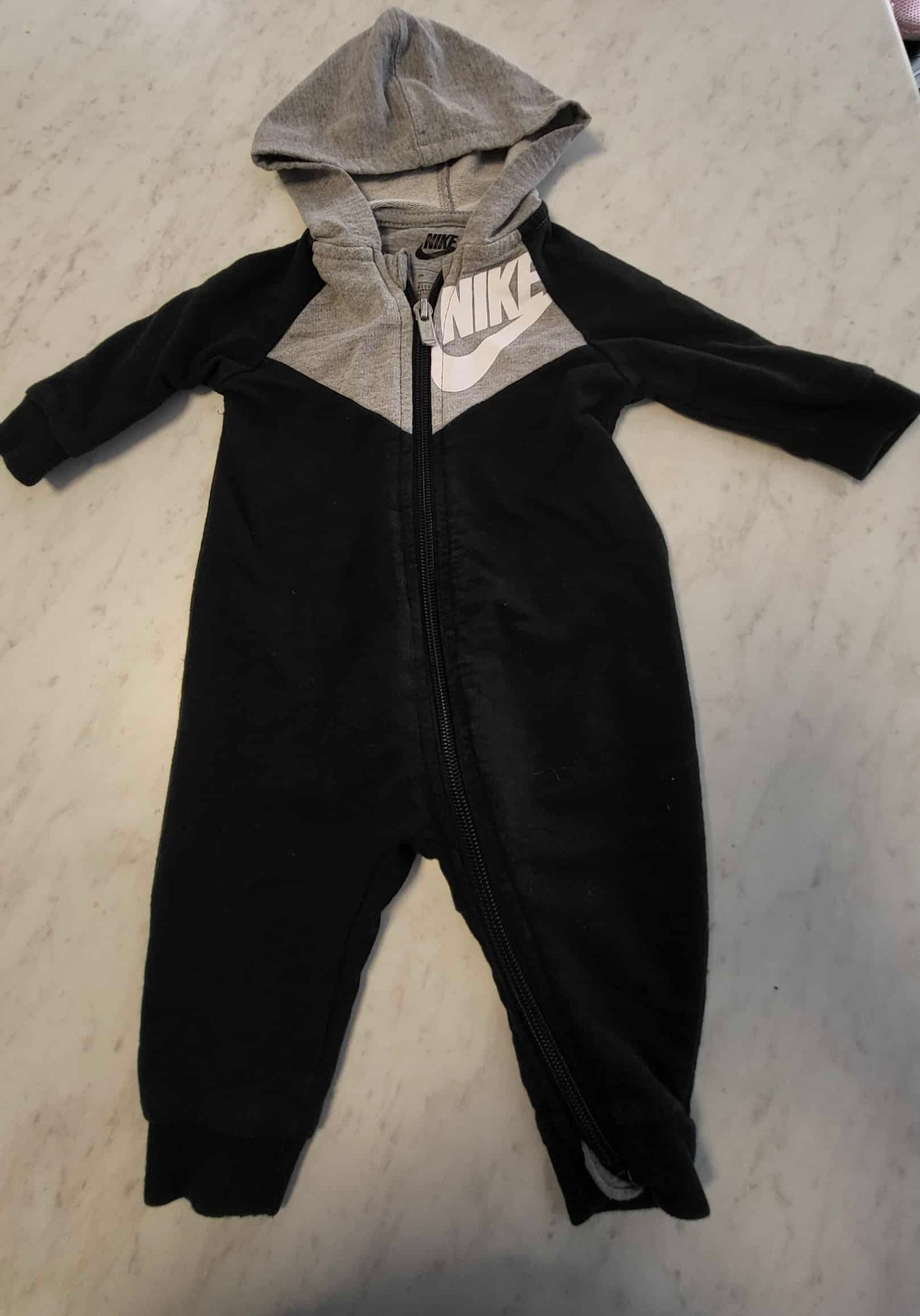 Onepiece nike 3 mois