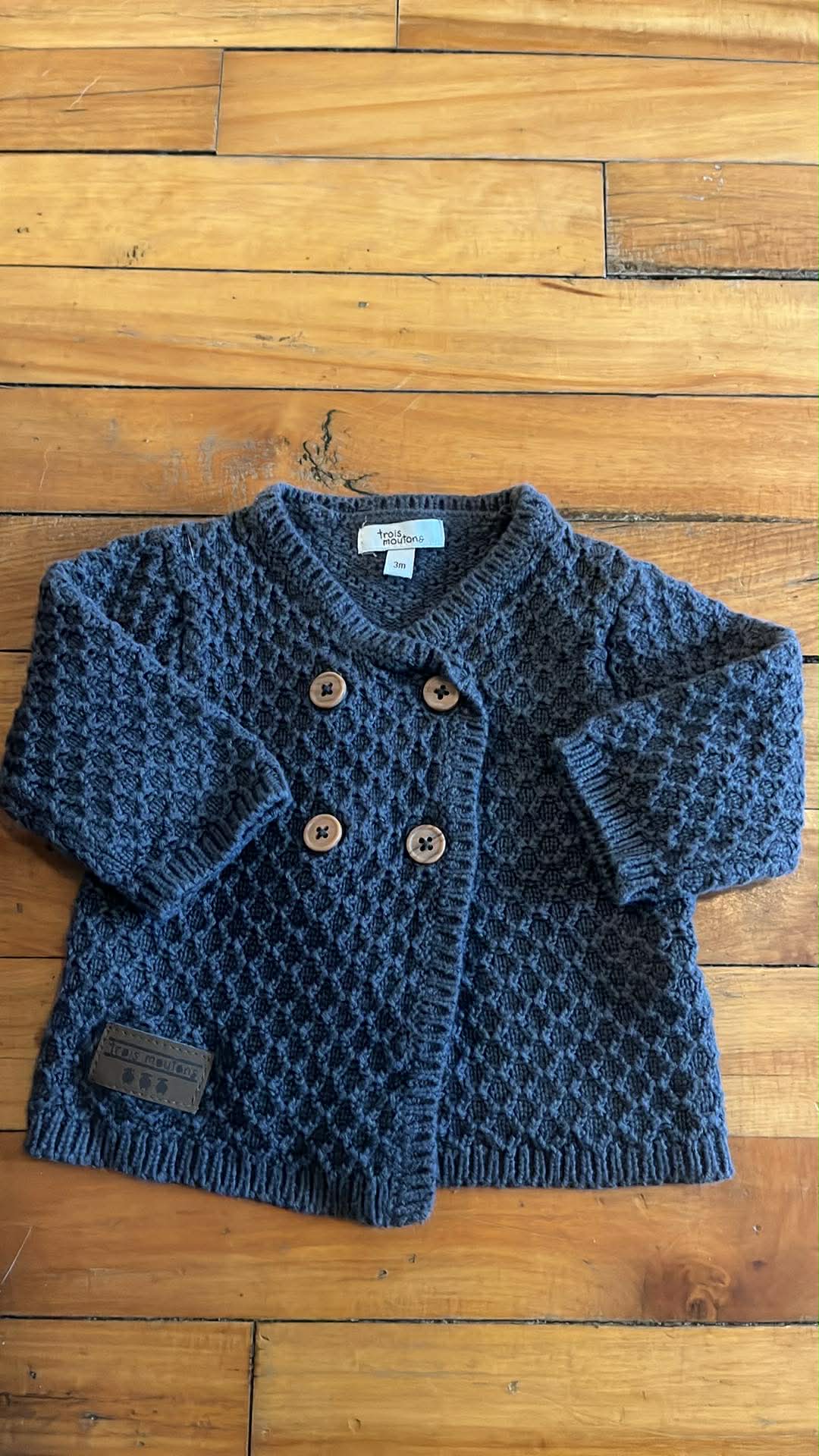 Veste trois moutons neuf 3 mois