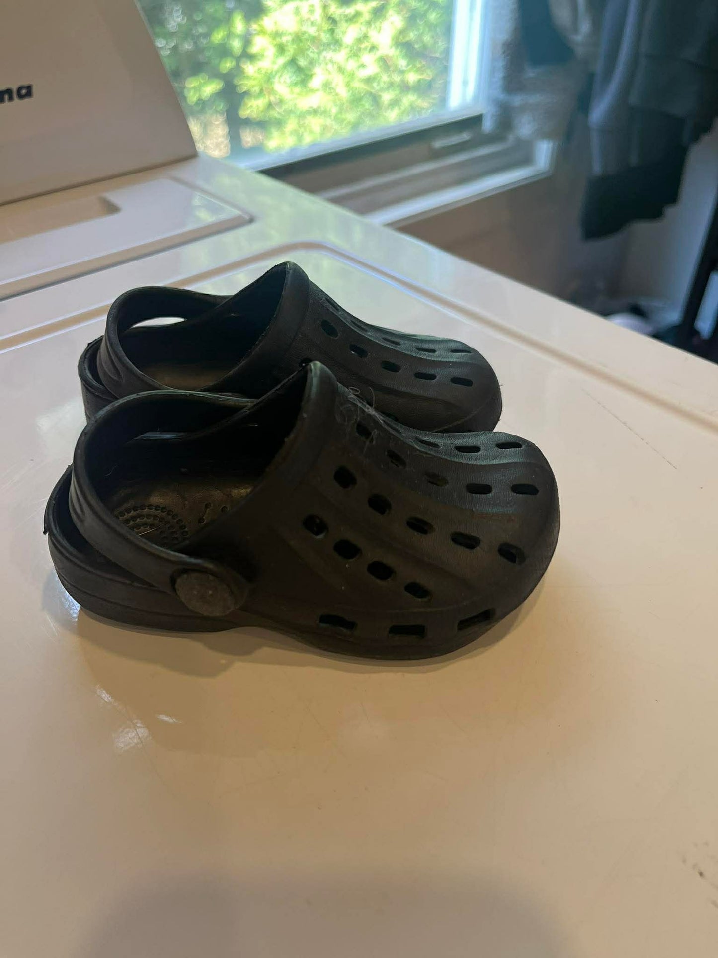 sandale taille 19 bambin(consignmb)