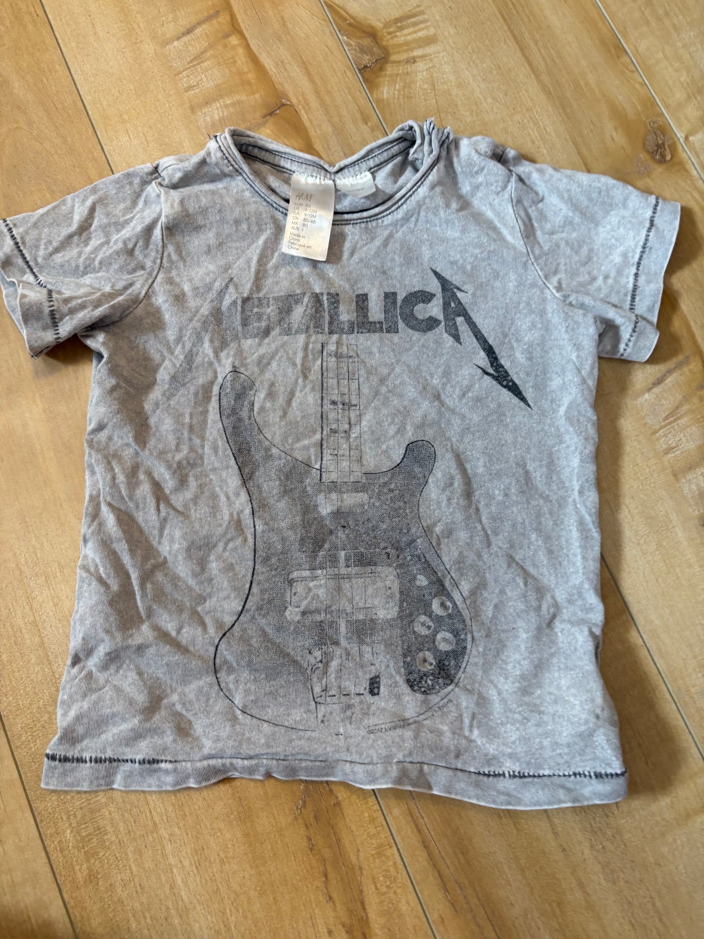 T-shirt metalica h&m 9-12 mois