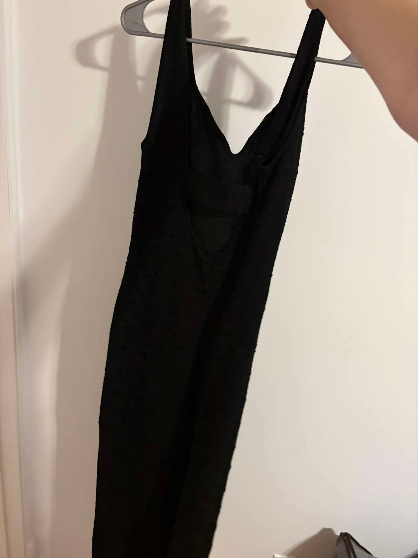 robe longue noir, taille, large ouverte au dos, tissu, incroyablement doux et soyeux