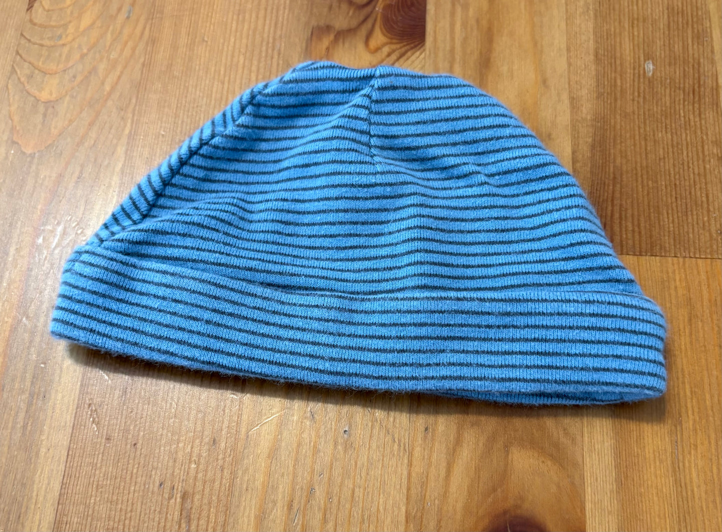 Bonnet nouveau-née