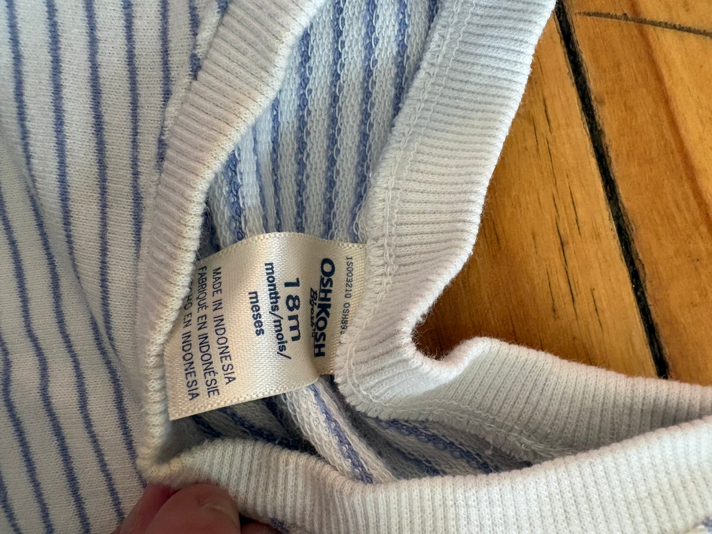 Robe Oshkosh 18 mois *imparfait* (cmb)