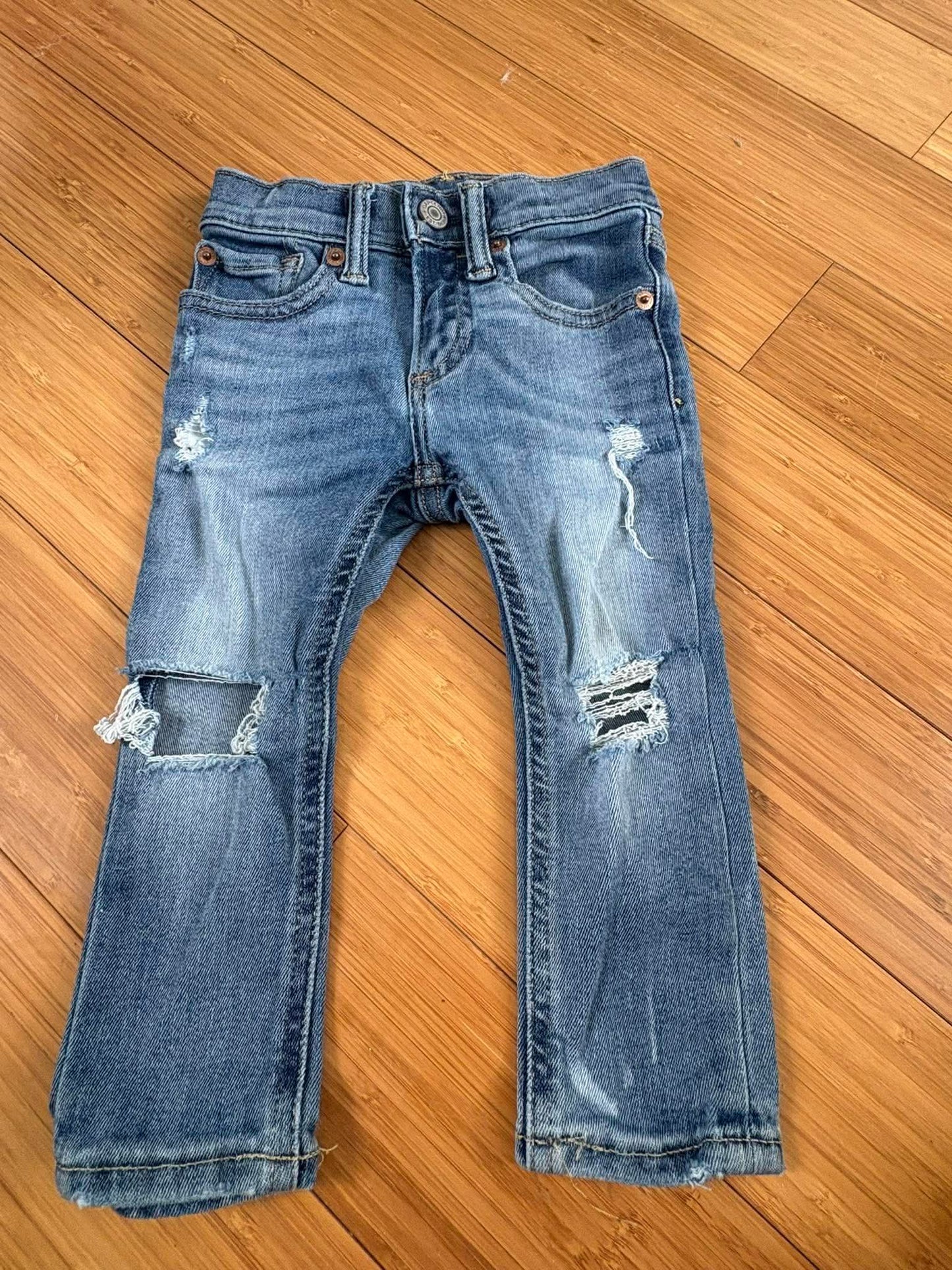 Jeans gap 2T(cmb)
