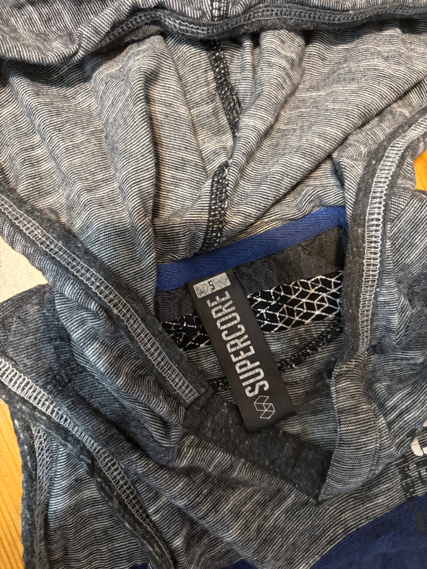 Magnifique Gilet sans manche supercore 5 ans