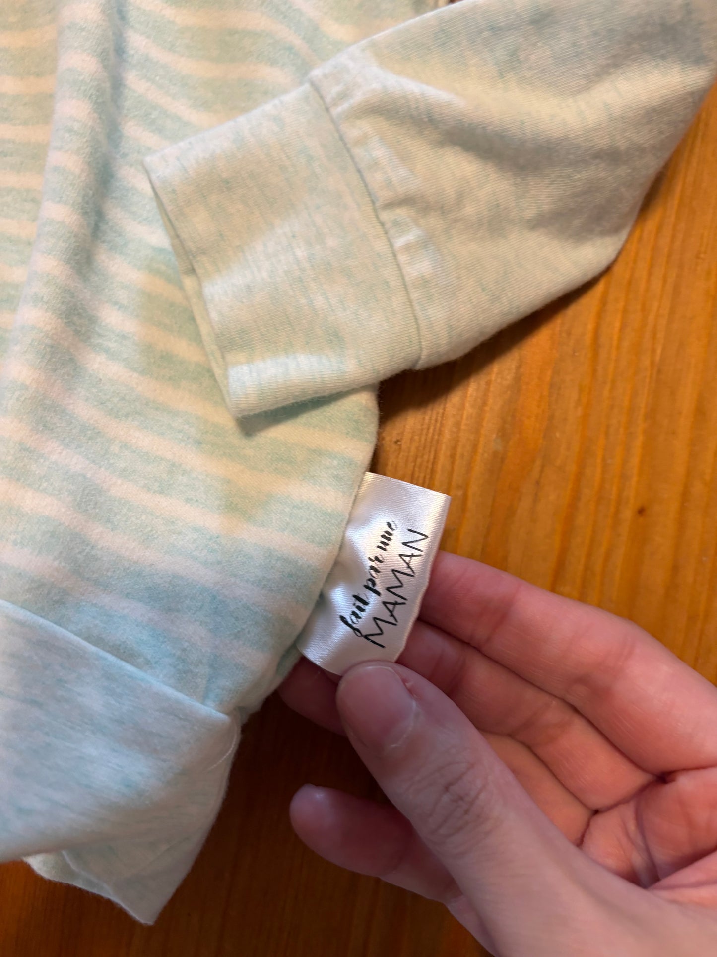 Gilet fait par une maman 6-12 mois