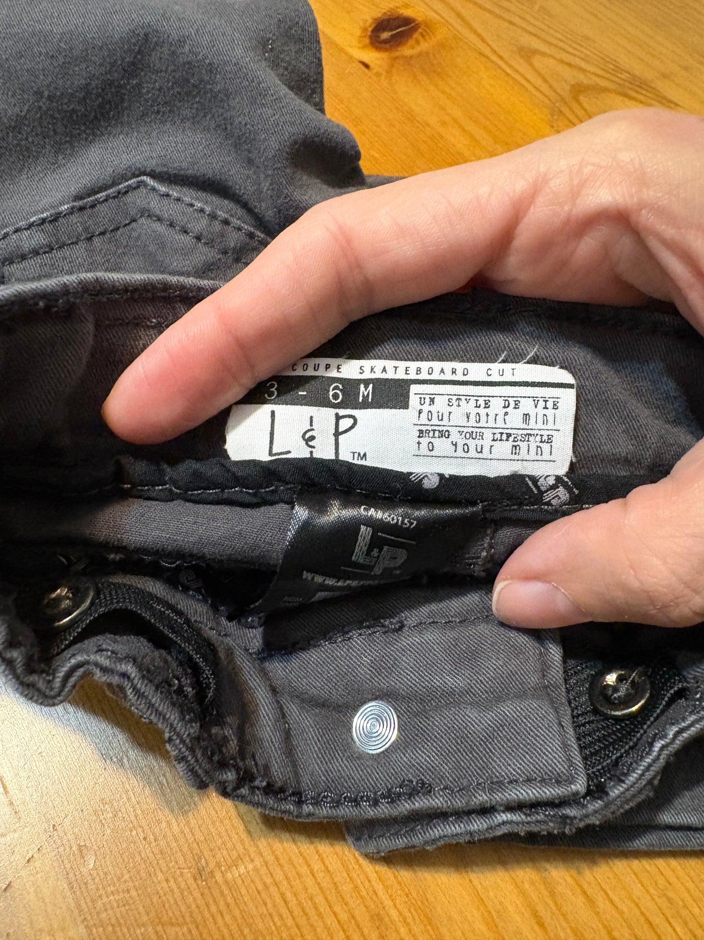 Jeans LP apareil 3-6 mois état neuf