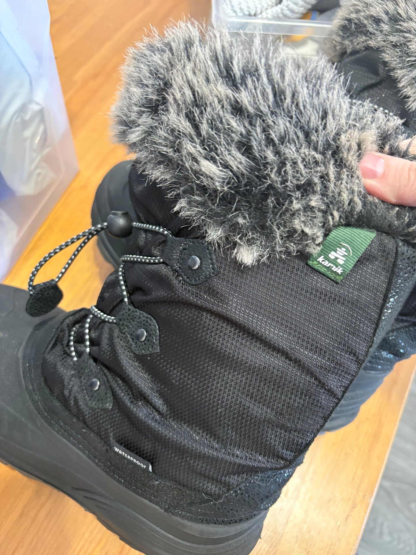 Botte kamik état neuf taille 7