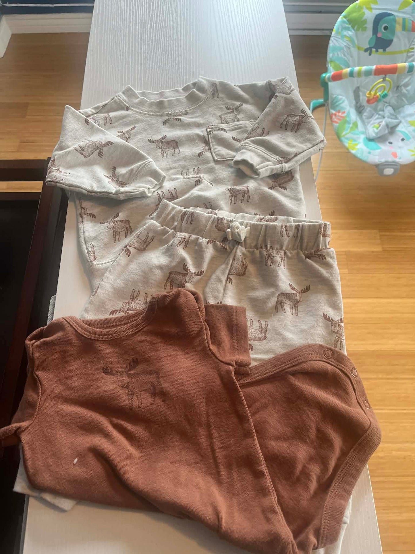Ensemble carter’s 3 mrx carter’s 3-6 mois(consignationmb)