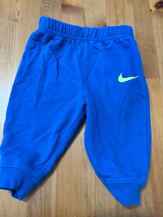 Jogging nike 3-6 mois