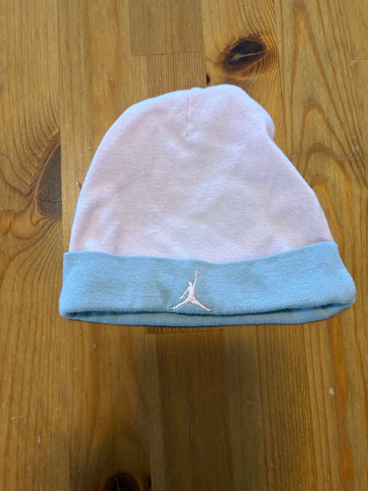 Bonnet jordan 6-12 mois