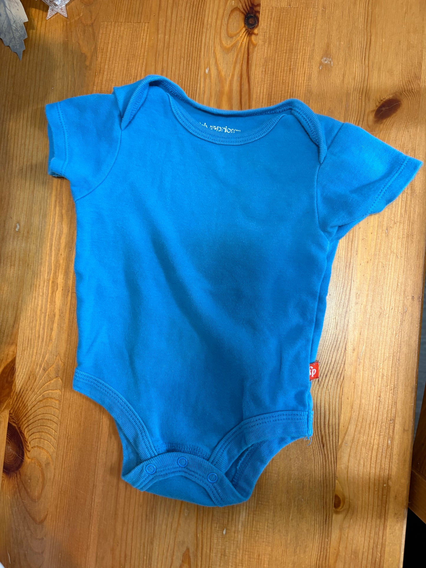 Cache-couche fisherprice 6 mois