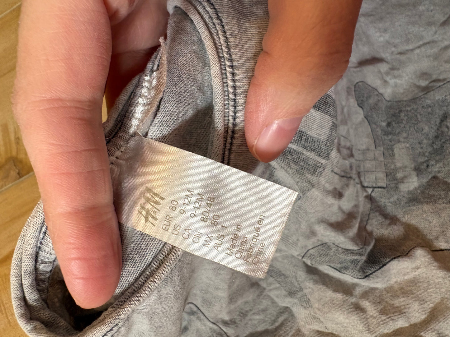 T-shirt metalica h&m 9-12 mois