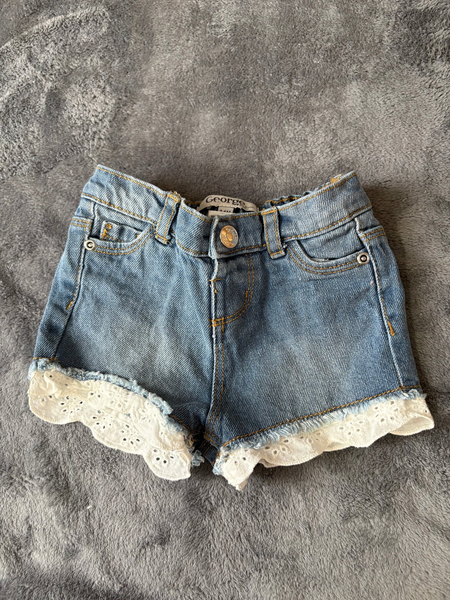 Short neuve george 3-6 mois