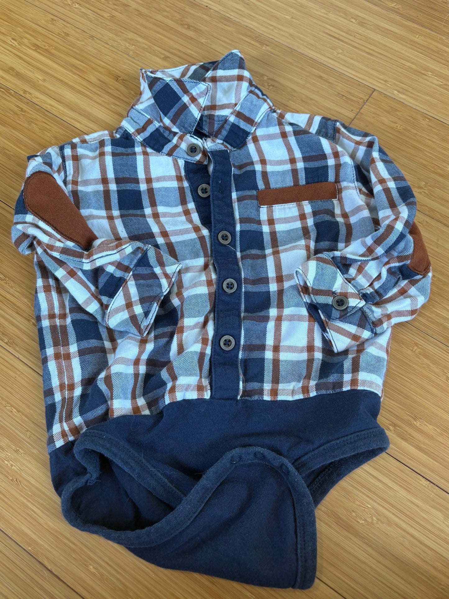 Cache couche chemise trois moutons 18 mois (cmb)