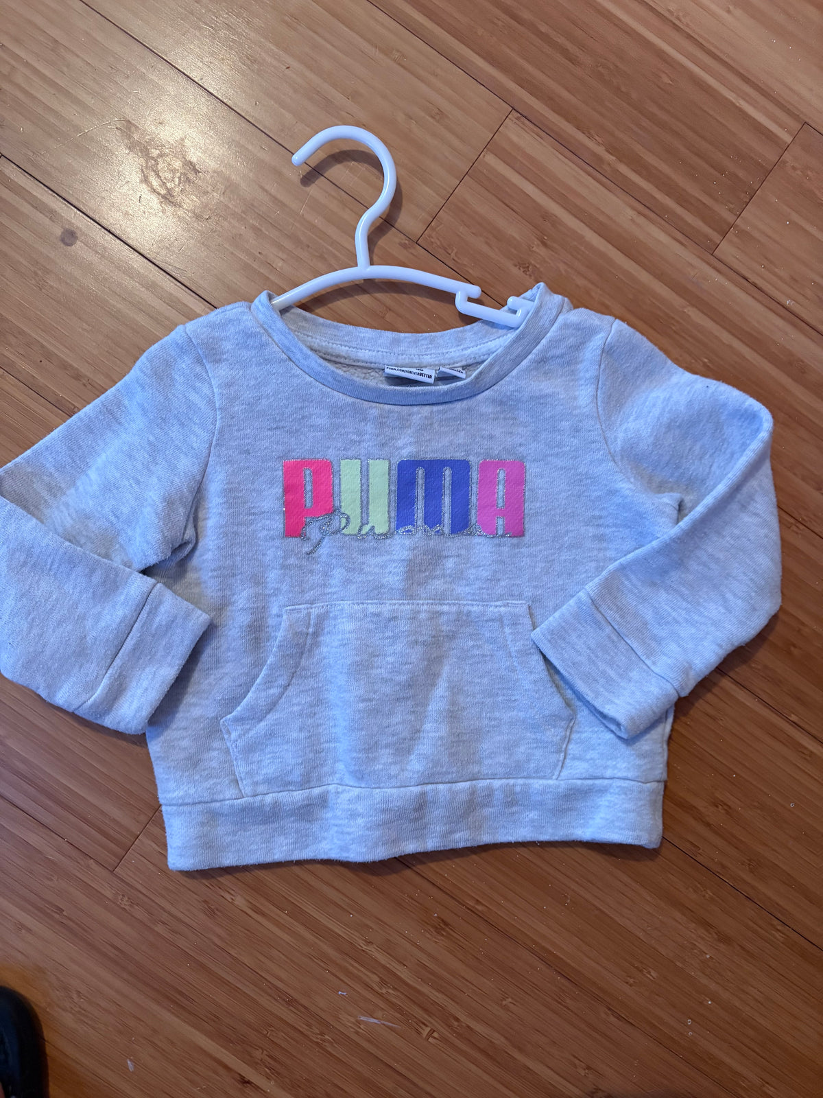 Chandail puma 18 mois fait petit (cmb)