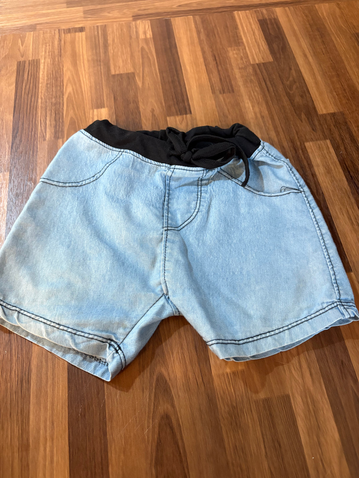 Short Jules et Nolan 6-9 mois (cmb)