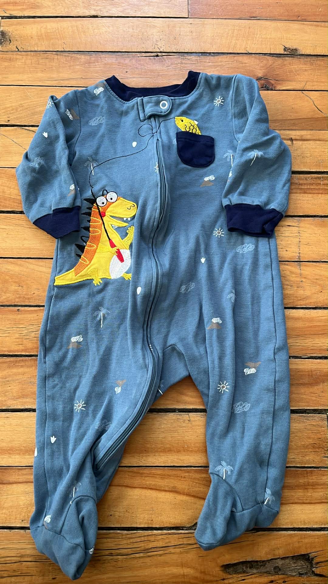 Pyjama 9 mois(pas de marque inscrit)