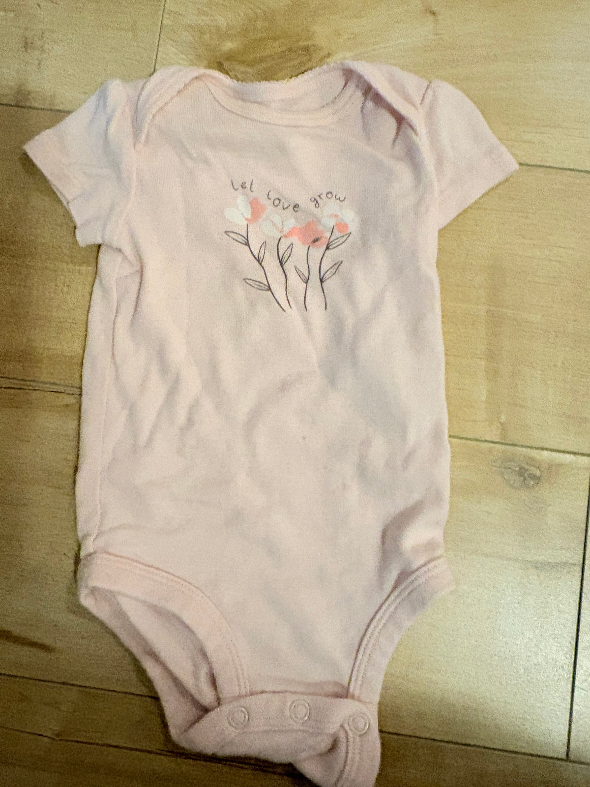 Cache- couche carter’s 6-9 mois*