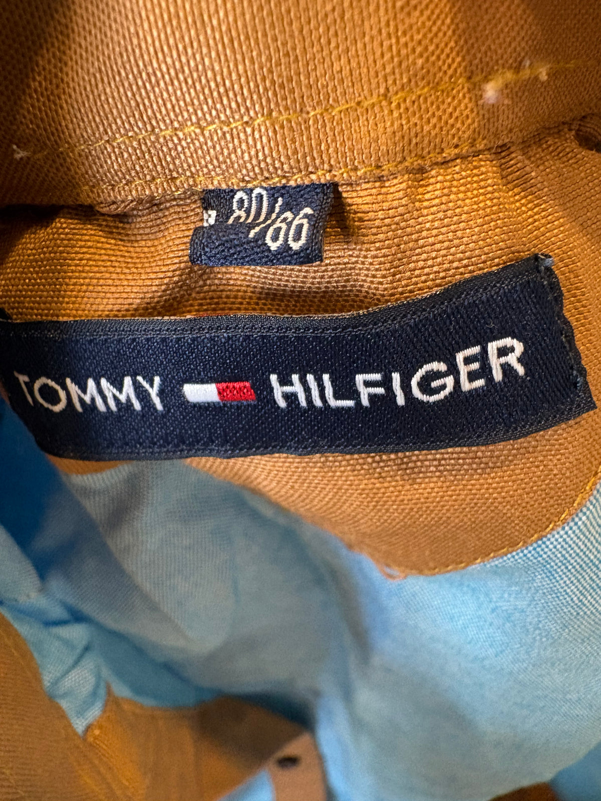 Chemise tommy hilfiger 2T (cmb)