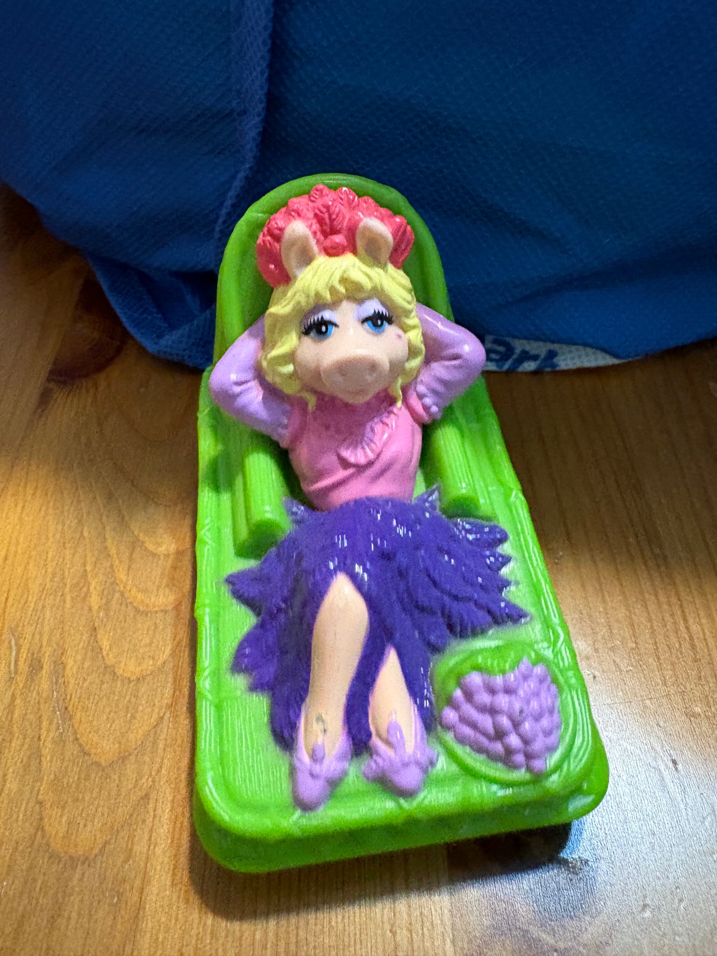 Miss piggie ce balance 1995 * Vintage