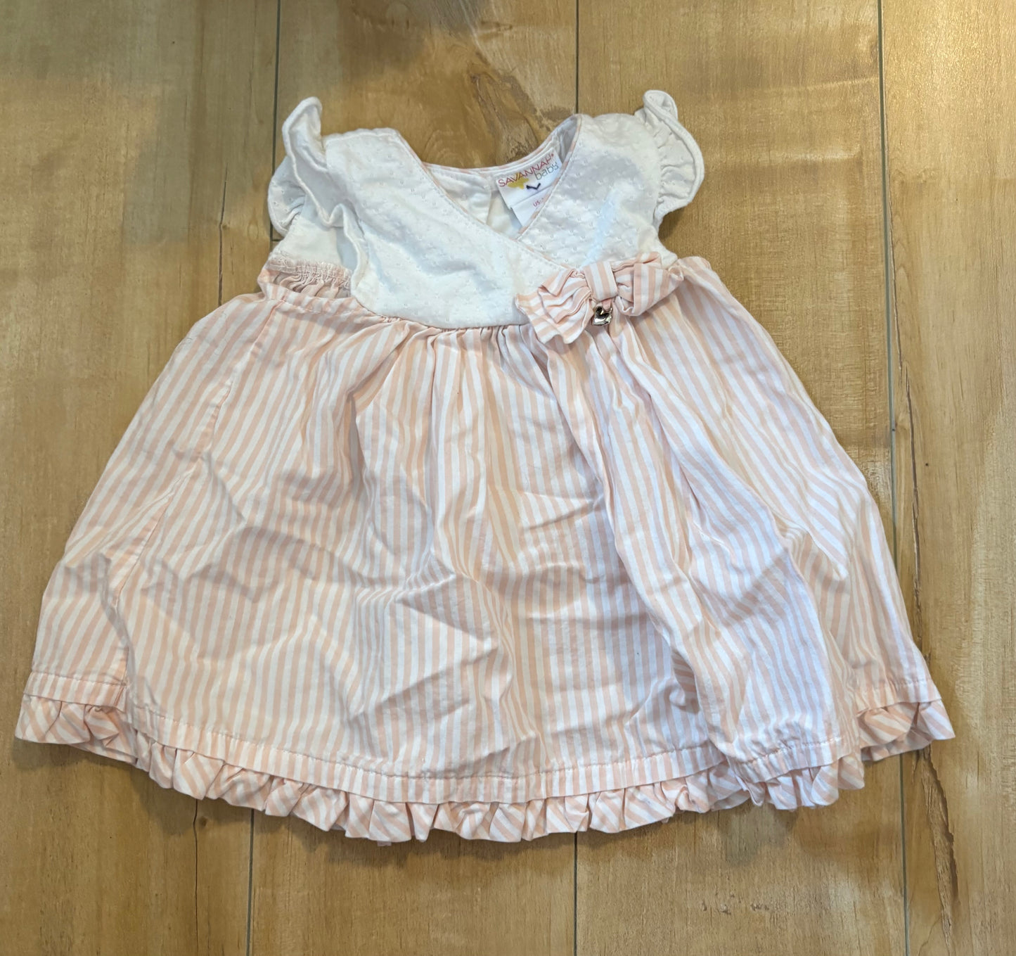 Robe savanah baby 3-6 mois fait petit