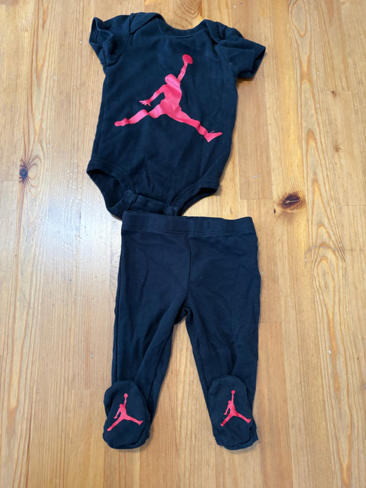 Ensemble jordan 0-6 mois