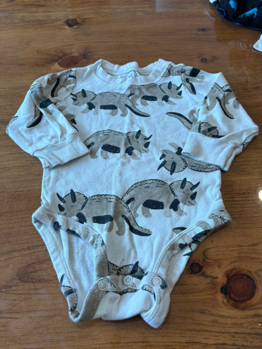 Cache couche carter's 12 mois