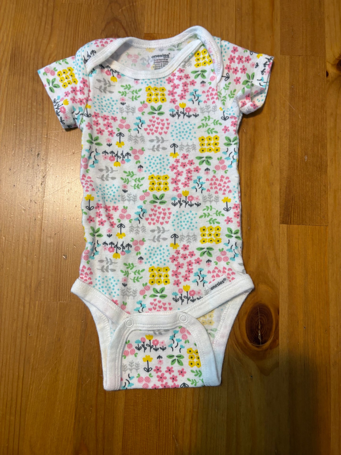 Cache-couche onesis 0-3 mois