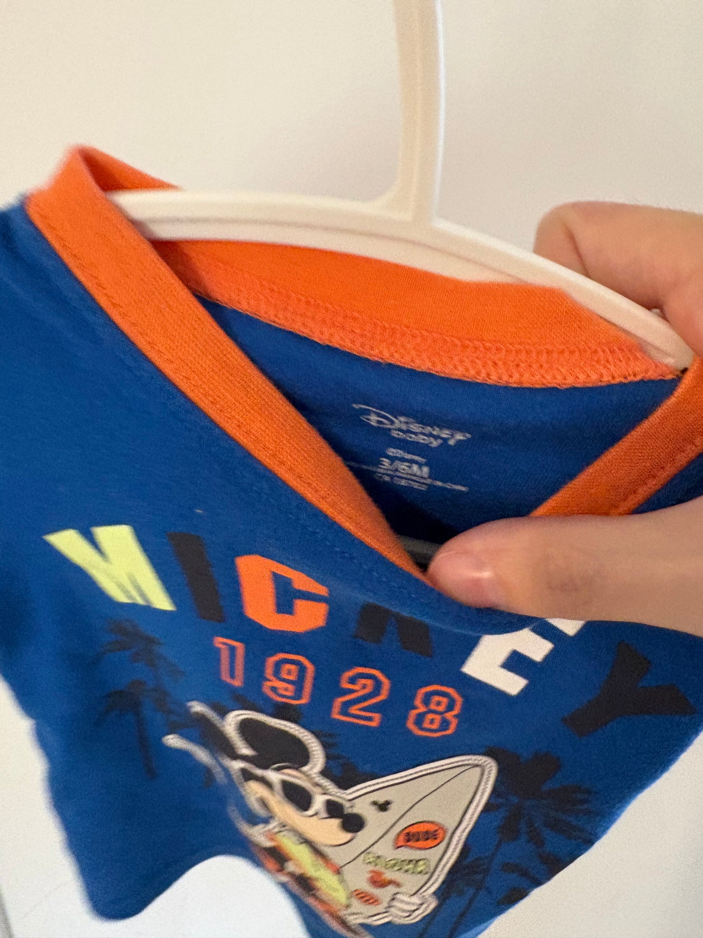 t-shirt disney 3/6 mois