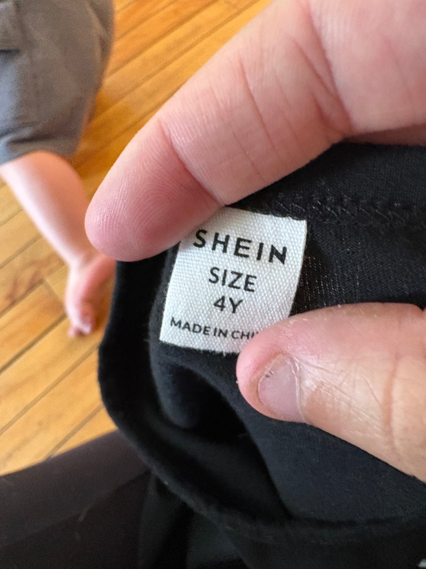 T shirt shein 4T (cmb)