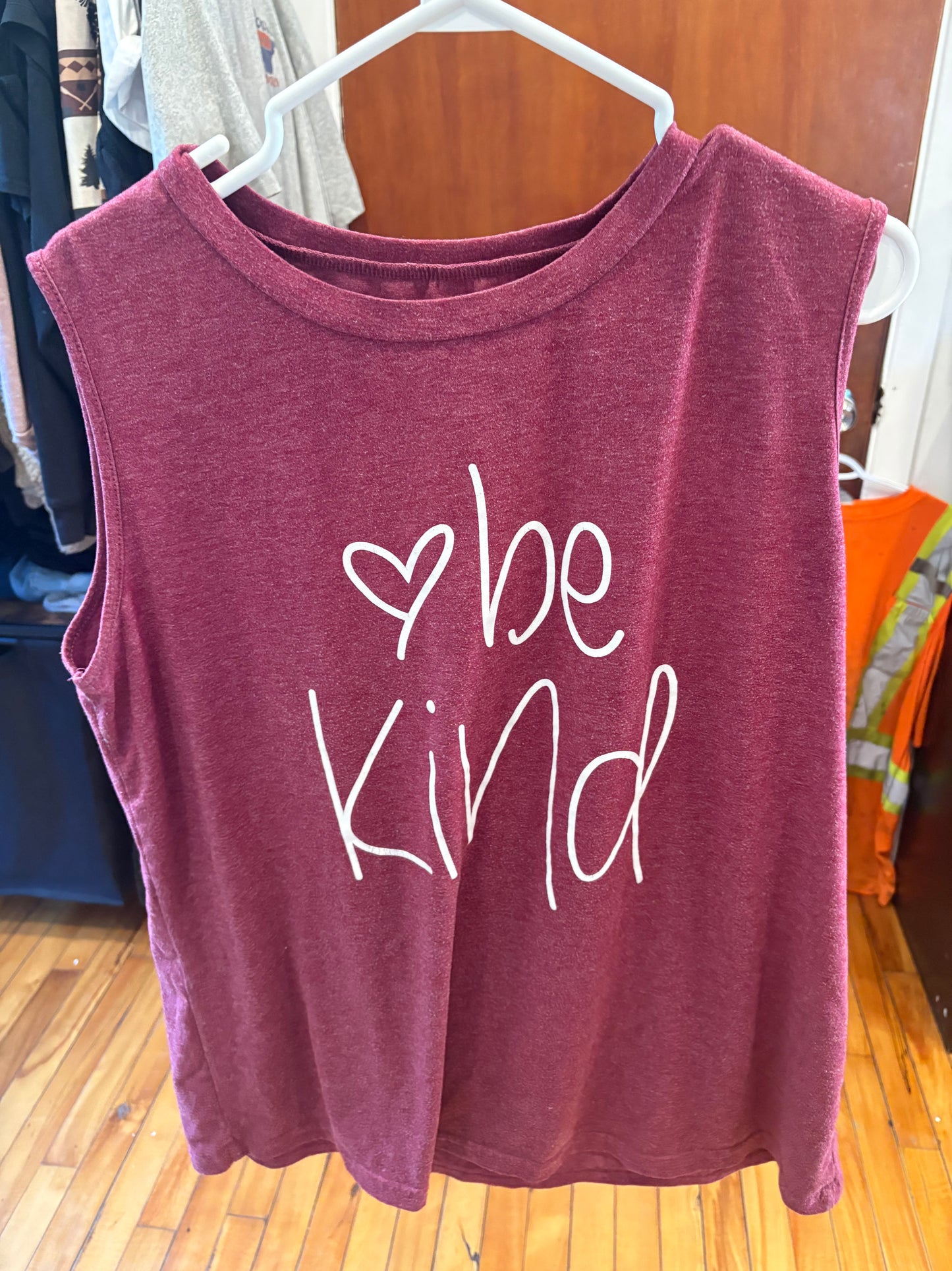 Camisole sans étiquette je dirait XL femme (cmb)
