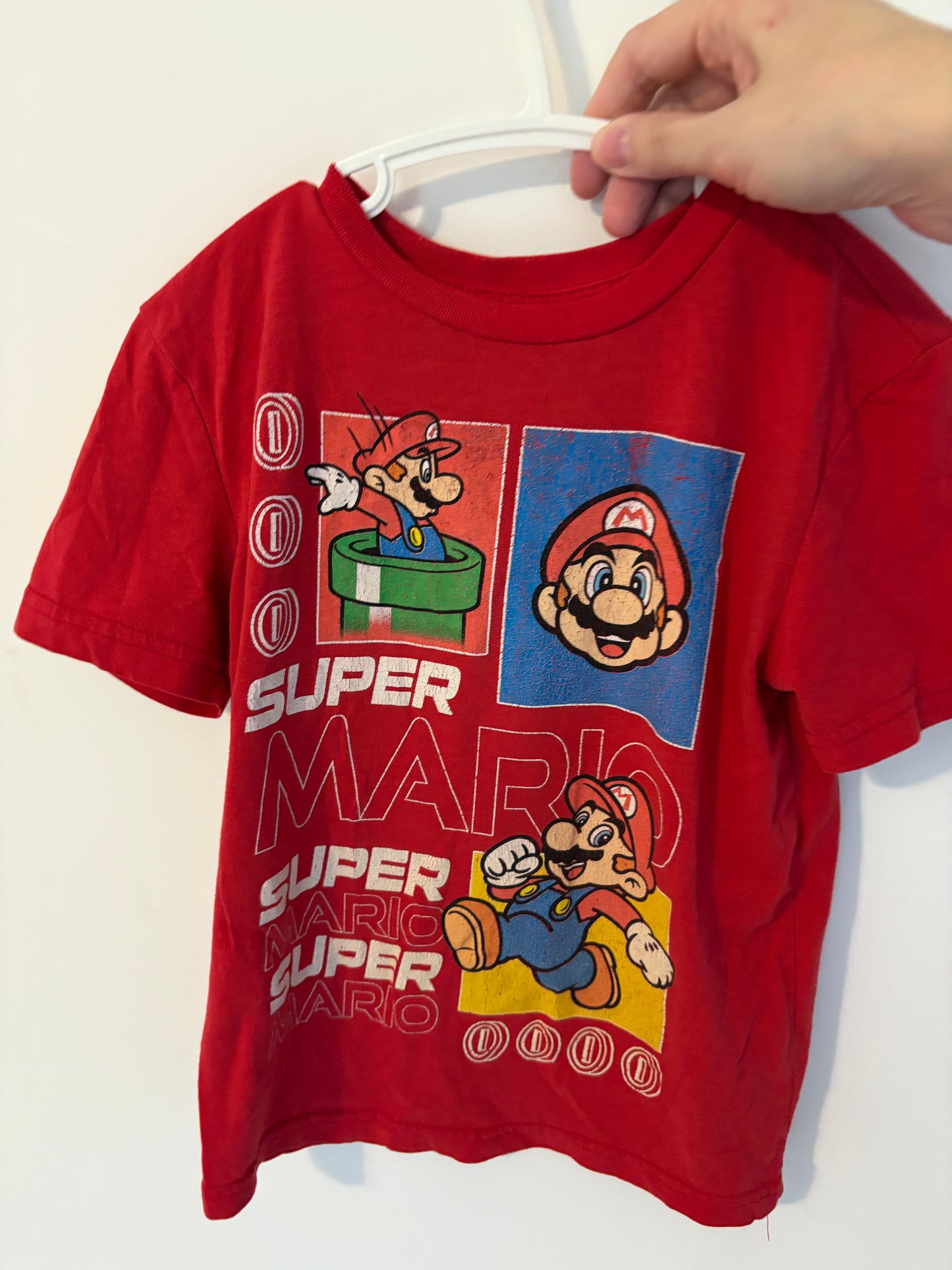 T-shirt super mario 5-6 ans *