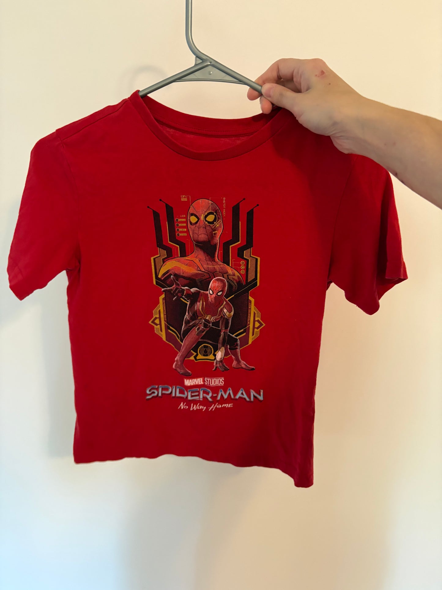 t-shirt marvel 7-8 ans medium