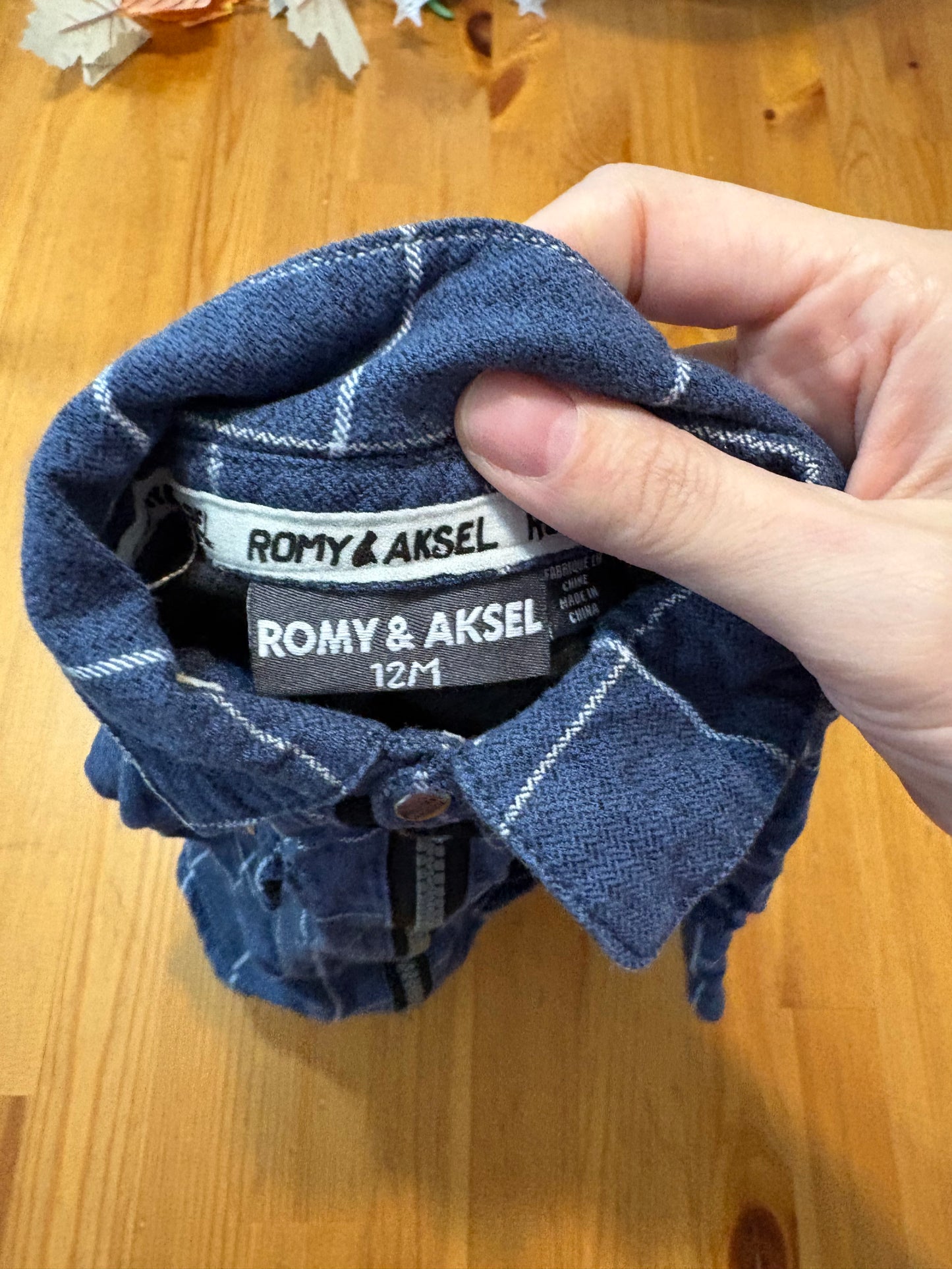 Chemise romy et askel 12 mois état neuf