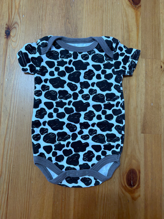 Cache-couche neuf baby mode 0-3 mode