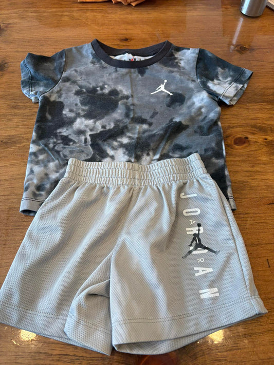 Ensemble jordan 18 mois (cmb)