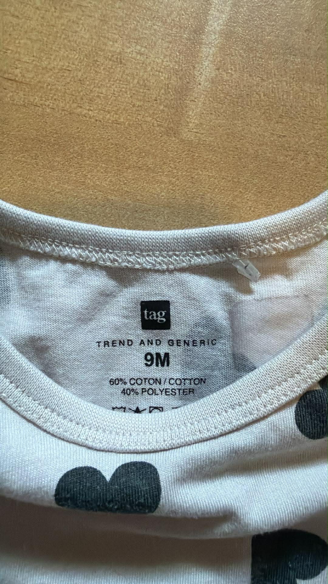 T-shirt tag 9 mois